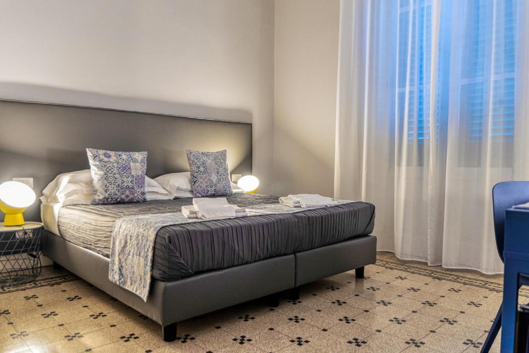 Re Vittorio De Luxe Bed & Breakfast Messina Exterior photo