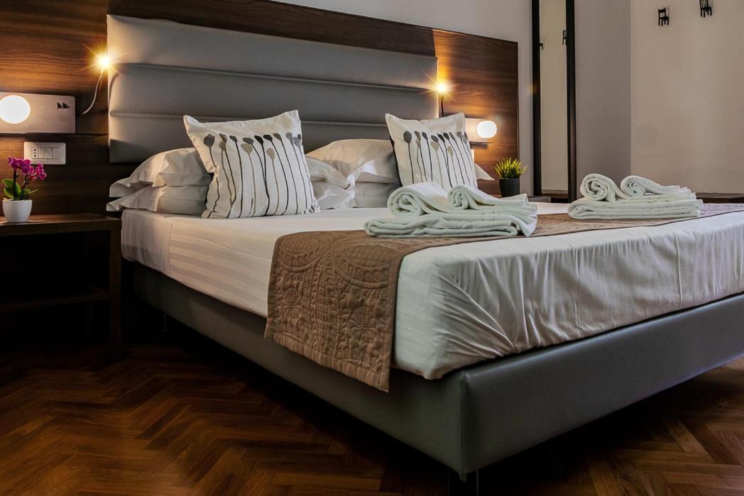 Re Vittorio De Luxe Bed & Breakfast Messina Exterior photo